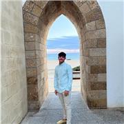 Puedo ser profesor de matemáticas para niños de colegio y ESO. Mi titulación es bachillerato en el que acabe el año pasado